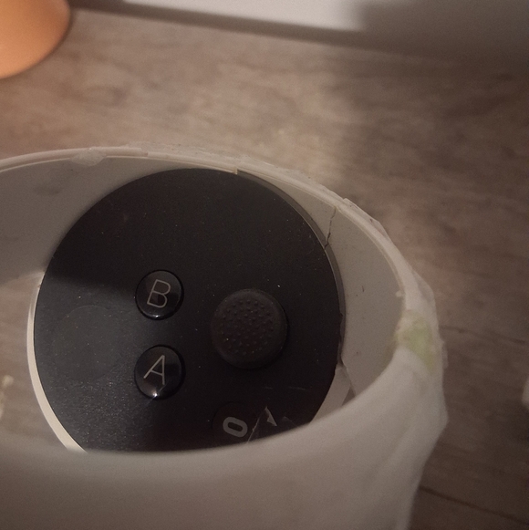 Meta / Oculus Quest 2 VR Controller Pair Left and Right. UNTESTED- PARTS ONLY!!! - Picture 3 of 8